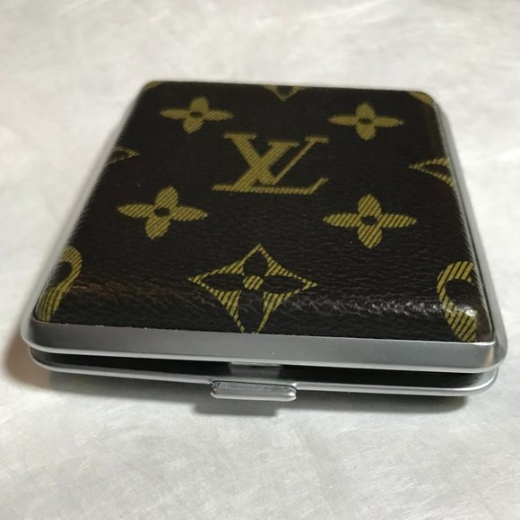 Louis Vuitton Rare Vintage Cigarette Case/ Perfect Hand Size Accessory - Unisex - Picture 1 of 15